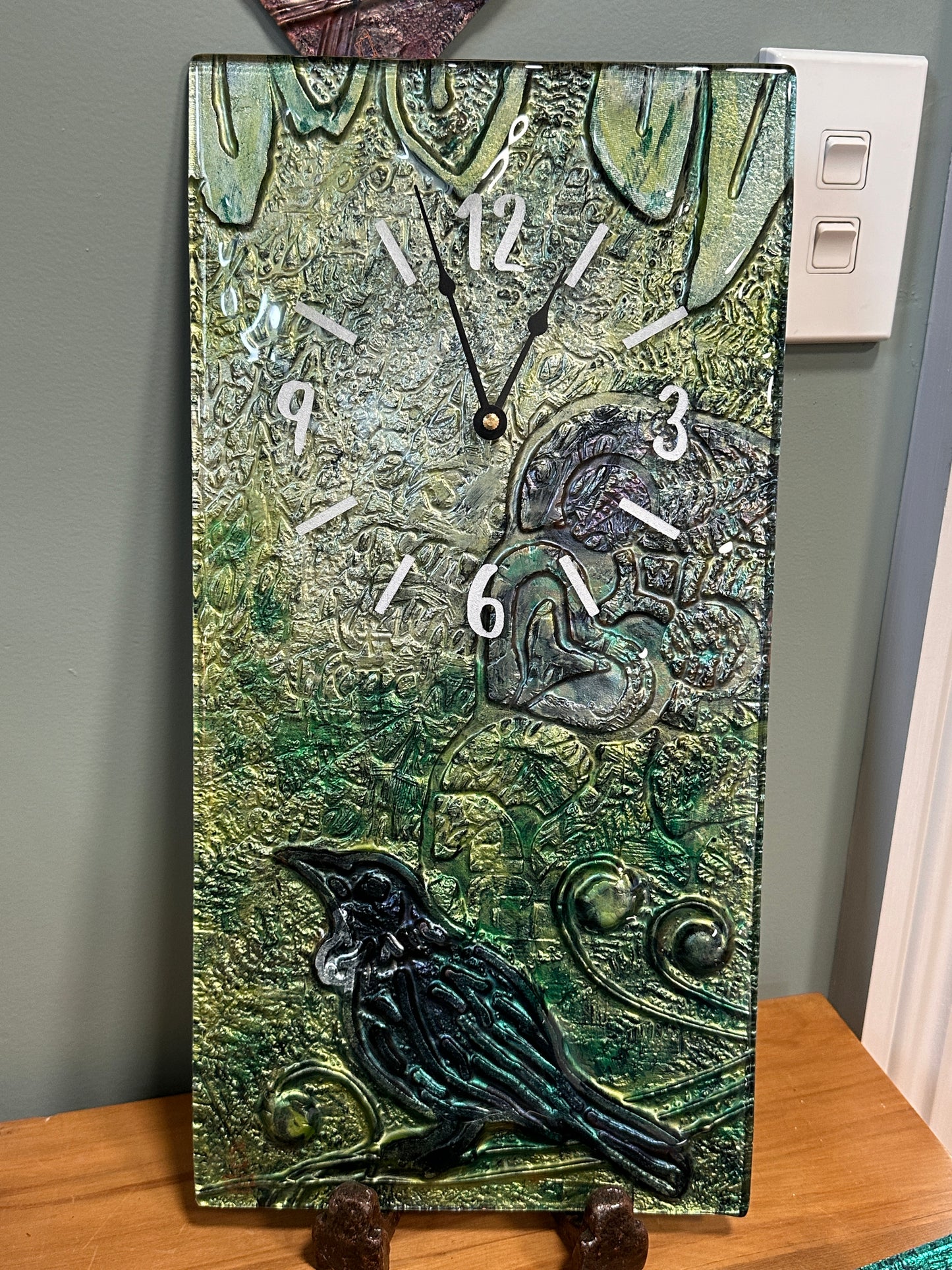 Green and olives Tui Glass Clock
