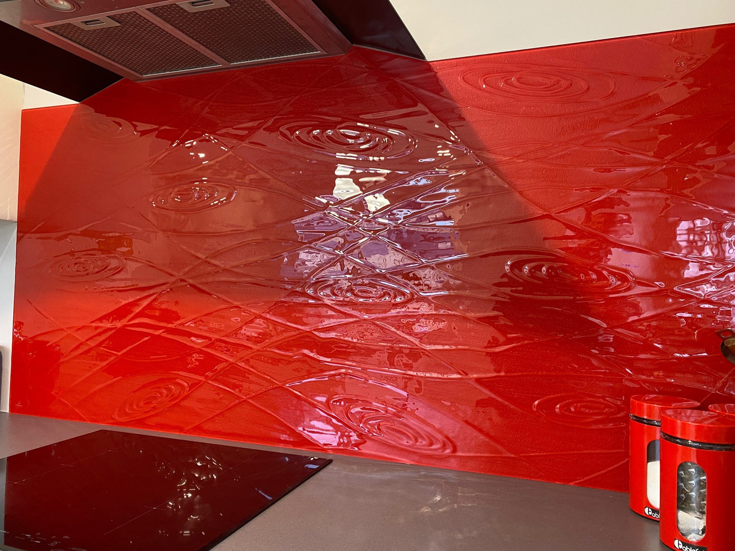 SPLASHBACK Conformity - Rolls Royce red - 75cm x 1.03m #106