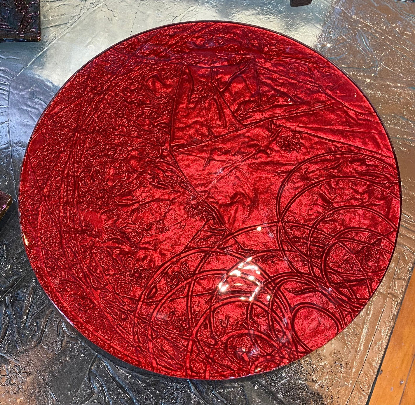 Red Lazy Susan in conformity pattern - handmade glass