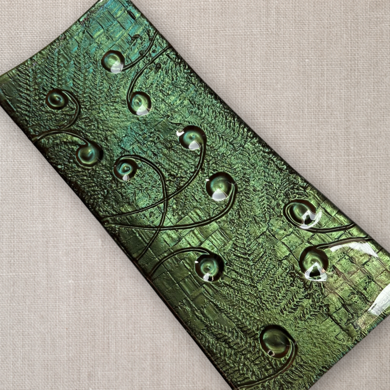 Sushi food platter from glass - Middle Earth Green Gold colour