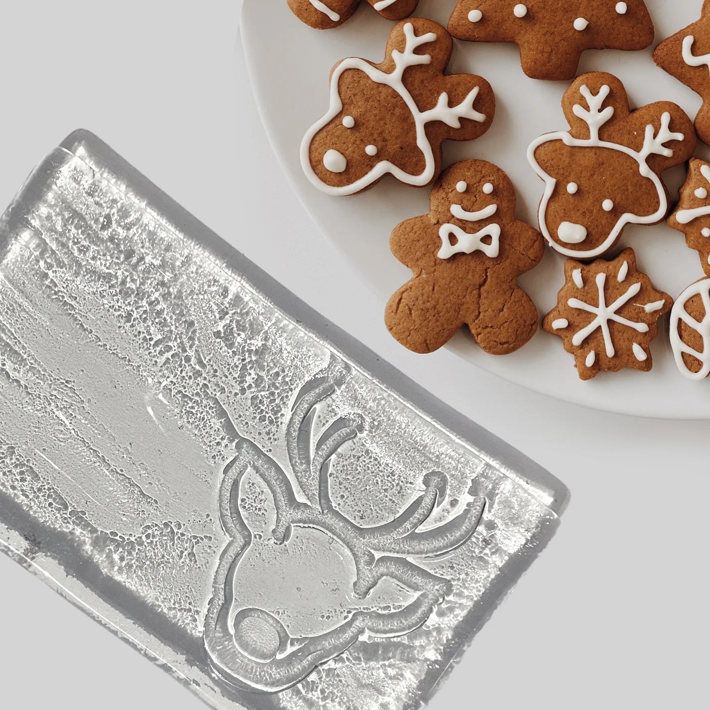 Discover Unique Christmas Trends in Slumped Glass Art!