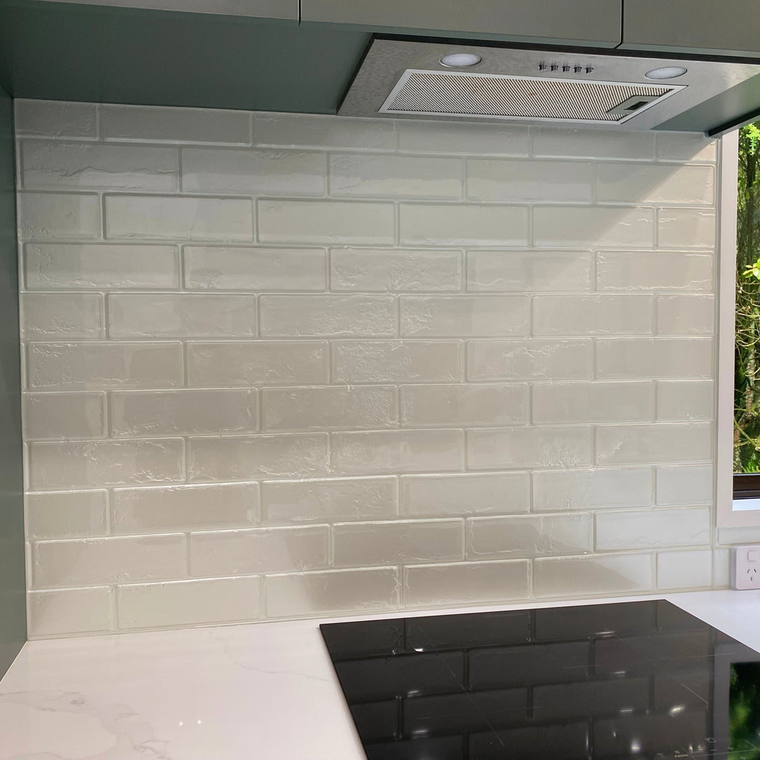 Say Goodbye to Grout with Subscape Glass