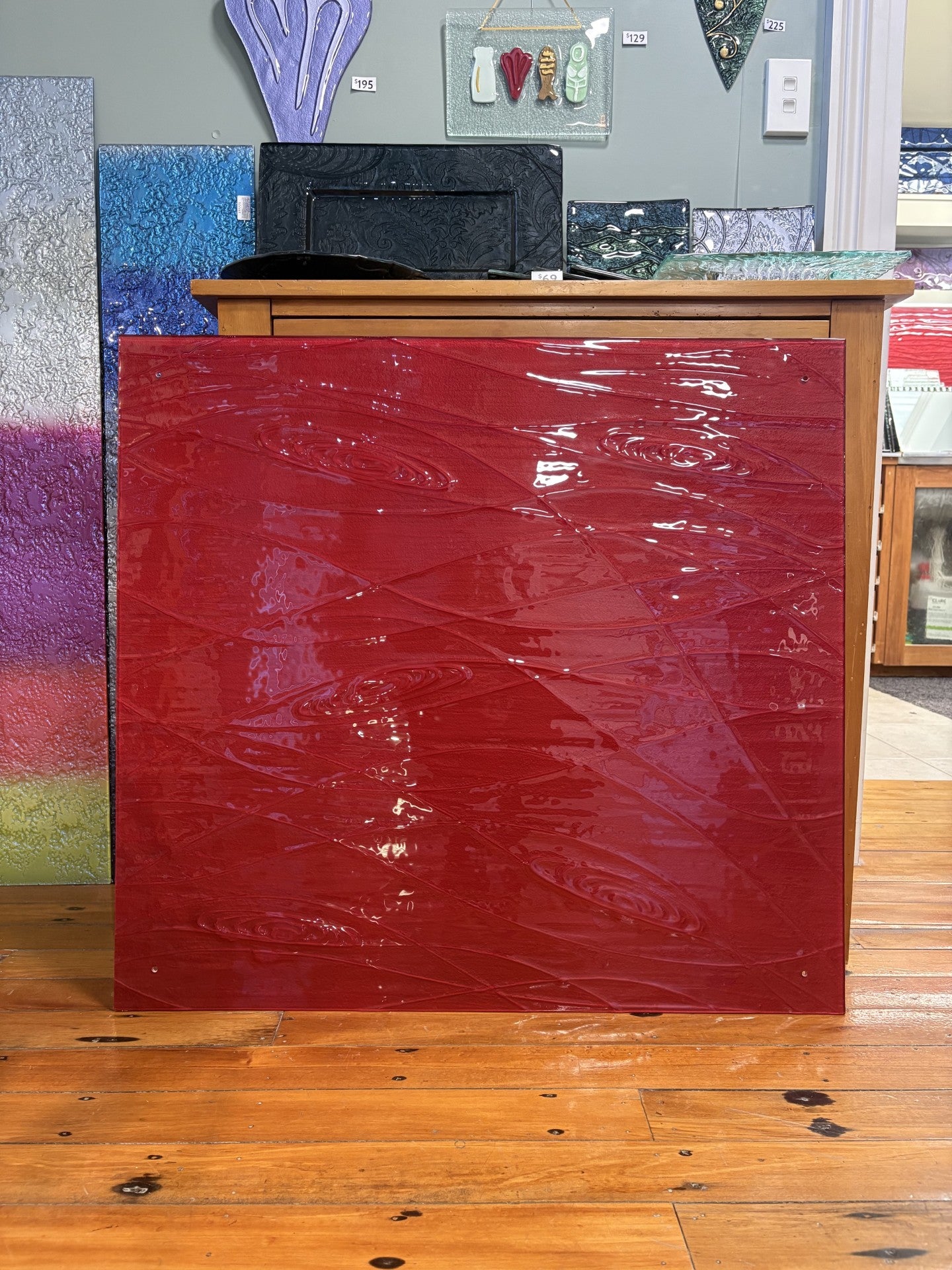 Garage Sale SPLASHBACK Conformity With Swirls - Laser Tint red