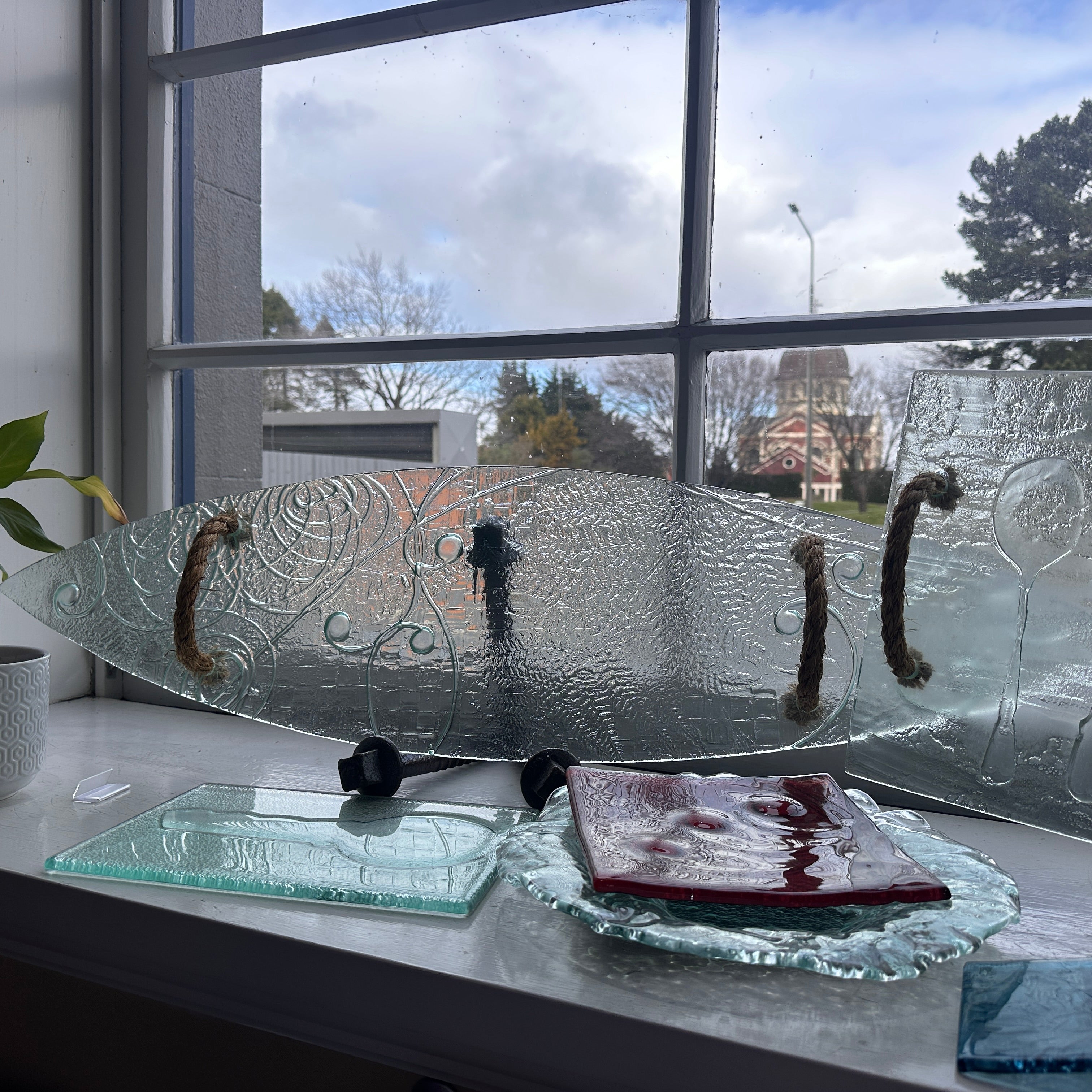 Large Clear Waka Platter - Rope Handles