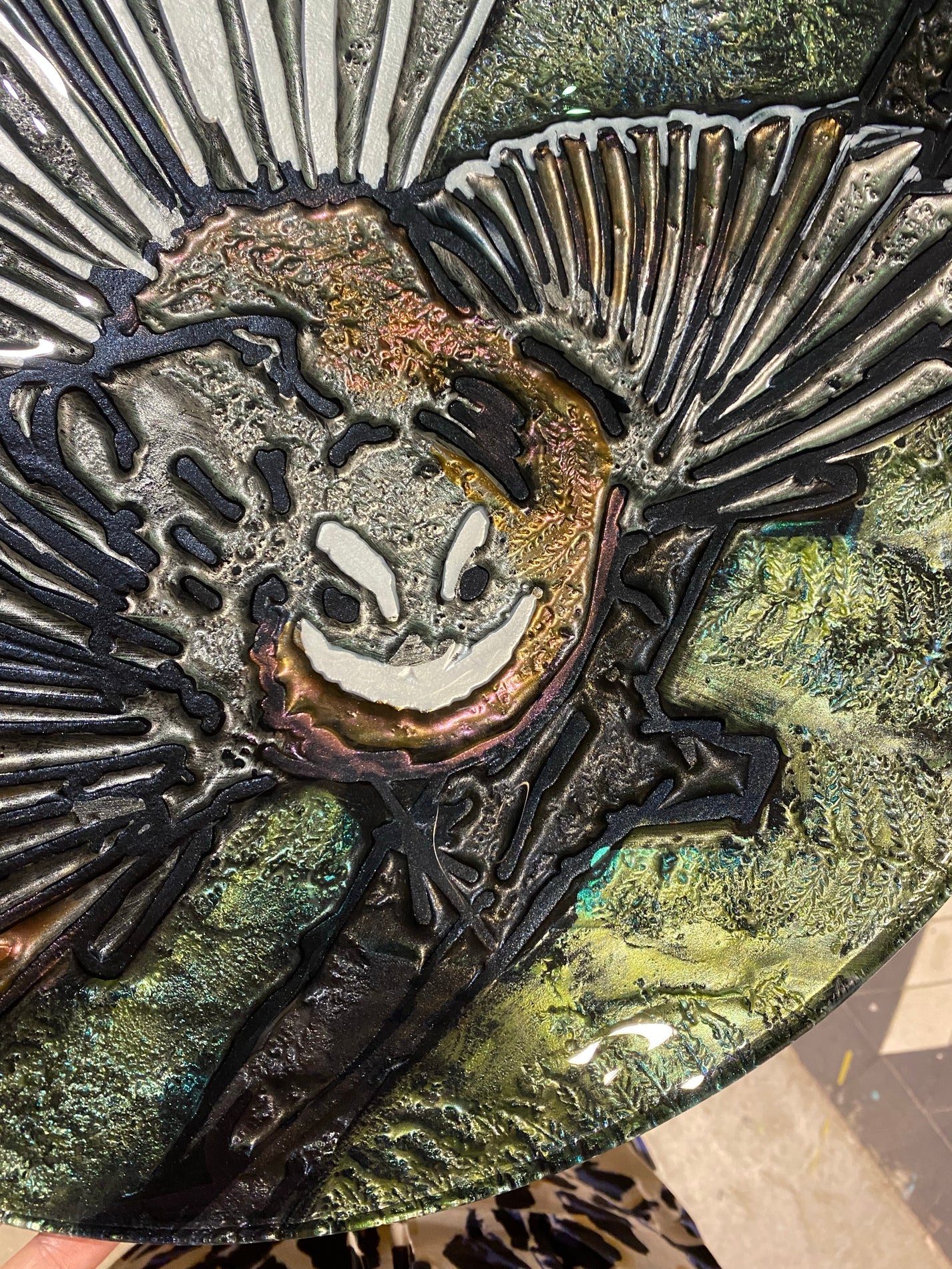 Fantail hand painted disc circular wall art close up