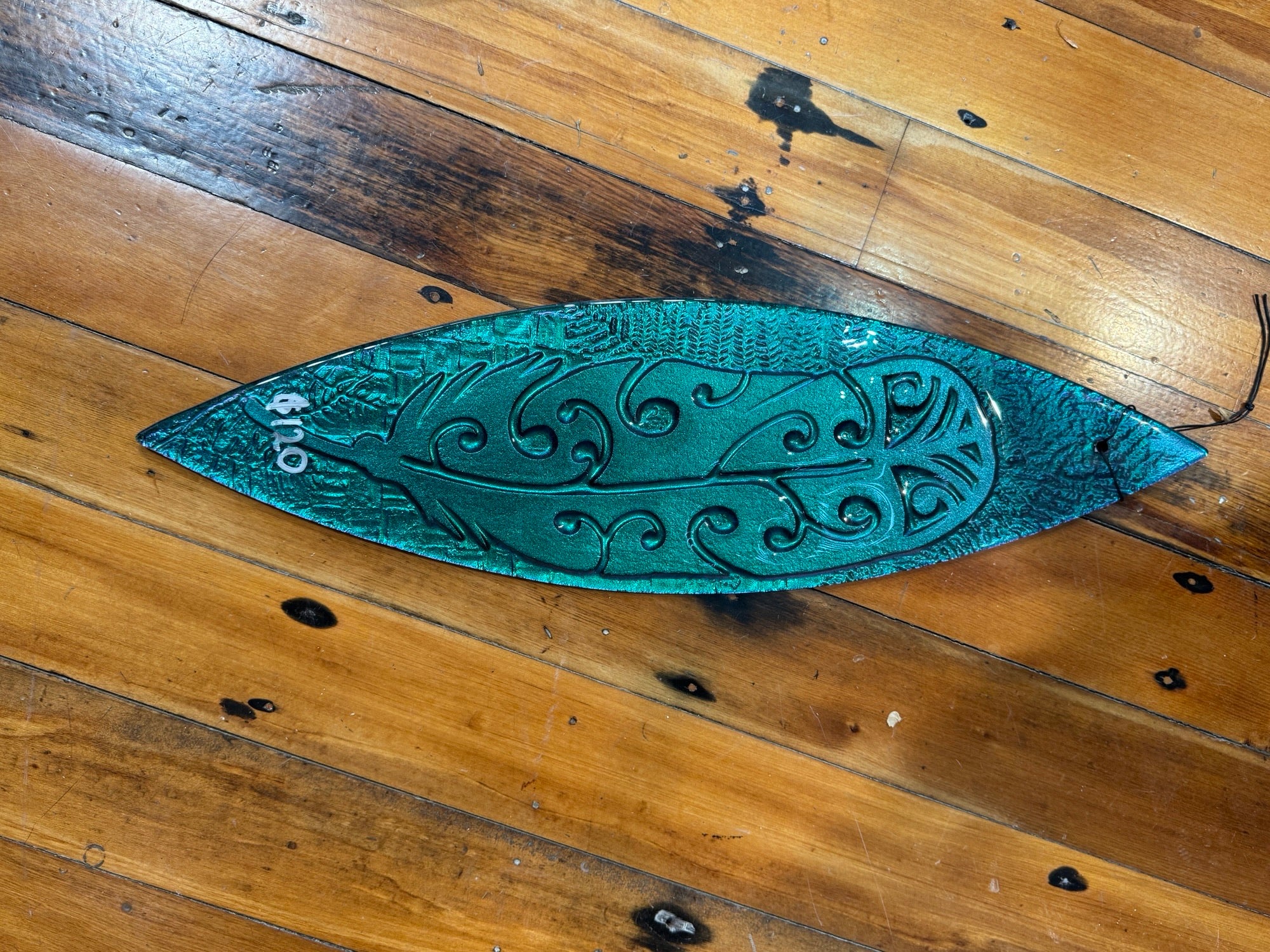 Large Huia Feather Waka - Kaleidoscope