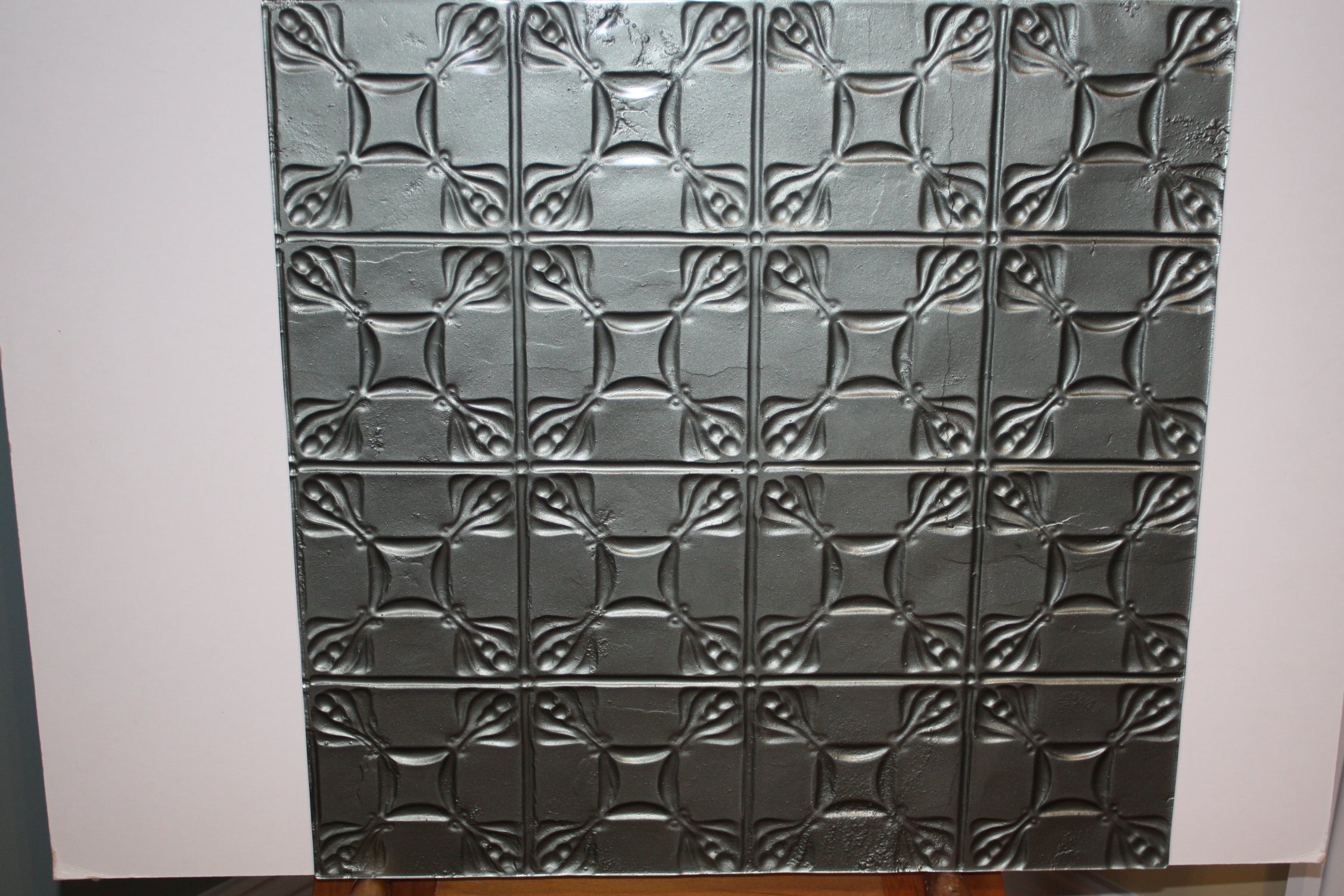 Pressed Tin B - Evans - Glass Sample