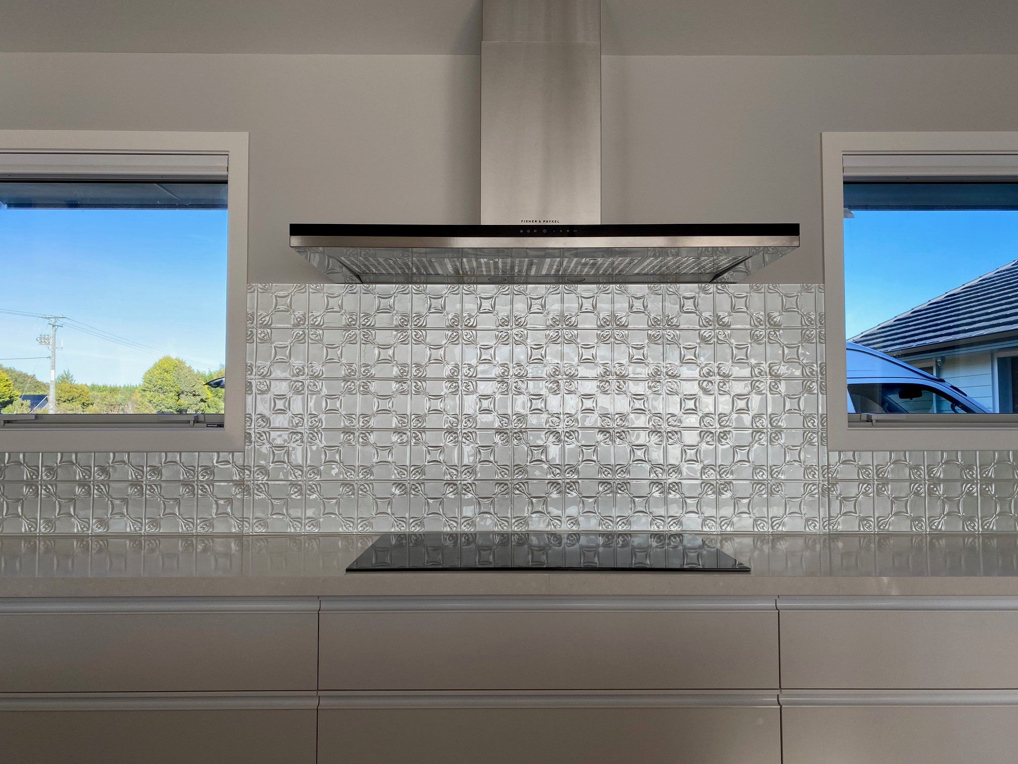 Pressed Tin B - Evans - Glass Sample