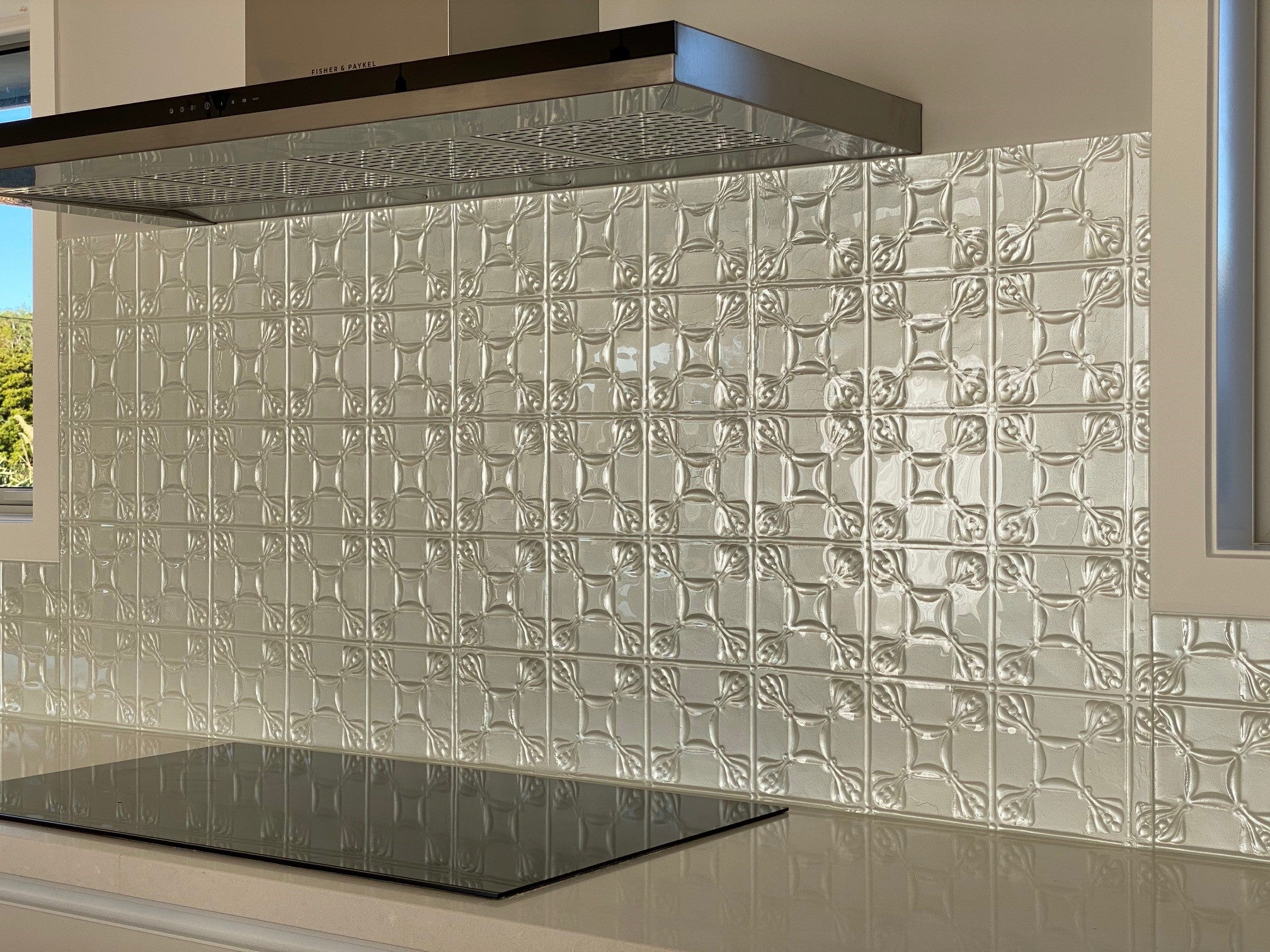 Pressed Tin B - Evans - Glass Sample