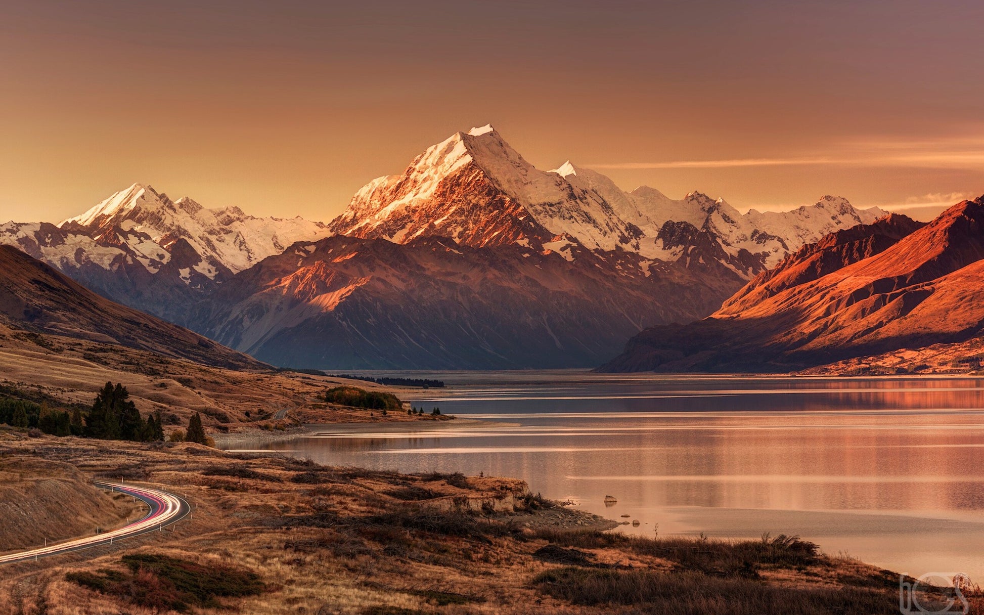 South-Island-New-Zealand-Mountains-Scenery-Rivers-tekapo
