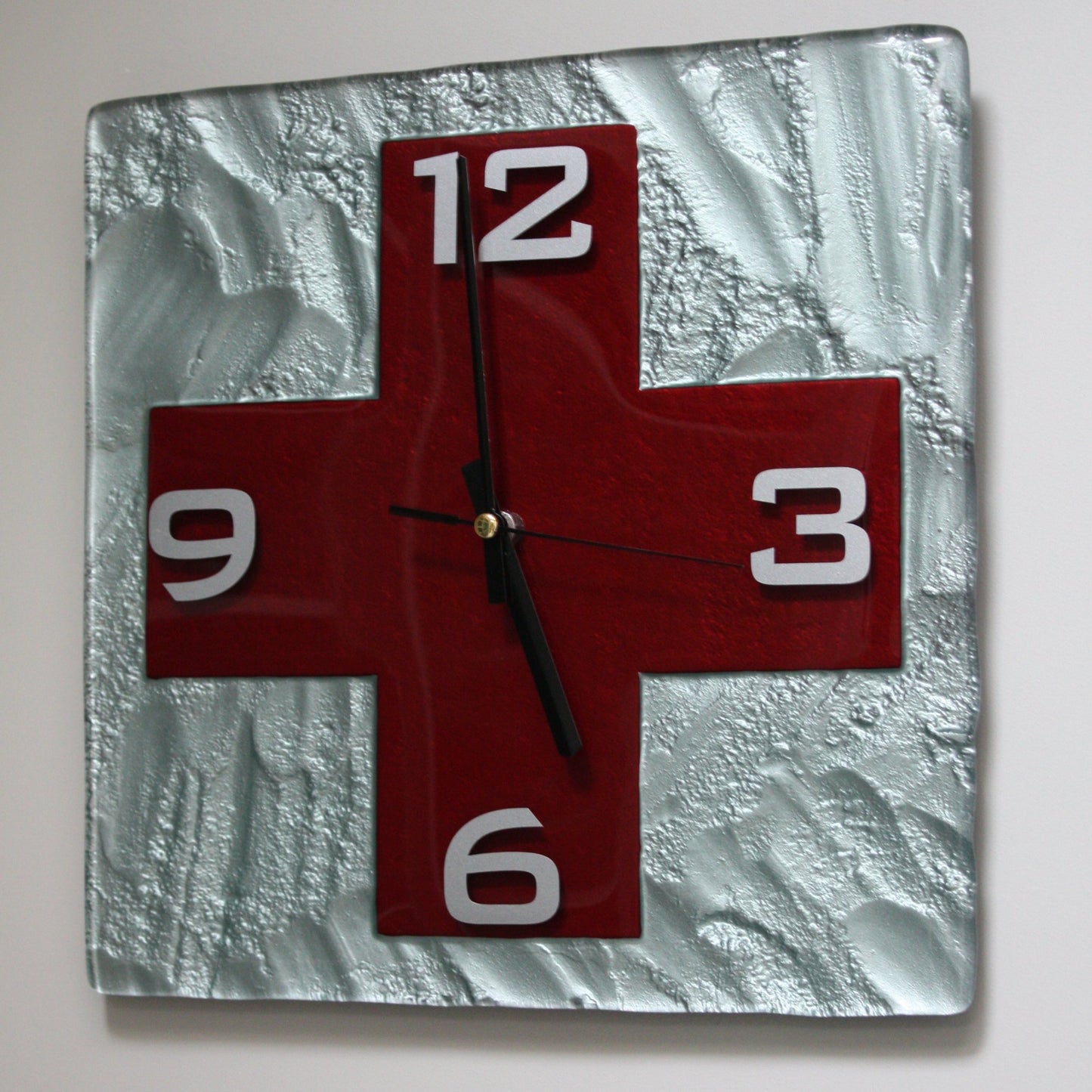 Cross Clock - Red
