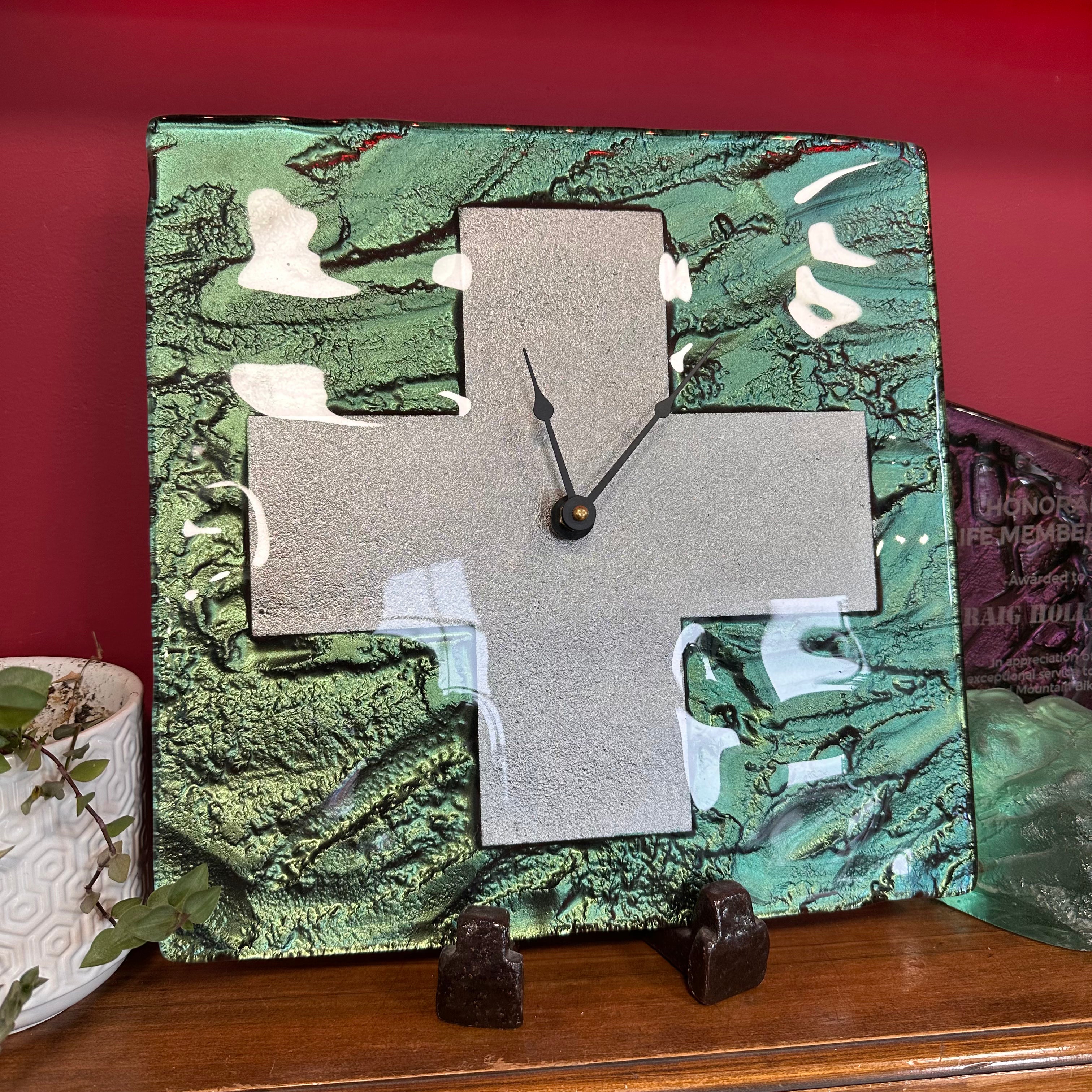 Cross Clock - Silver/Kelly Green