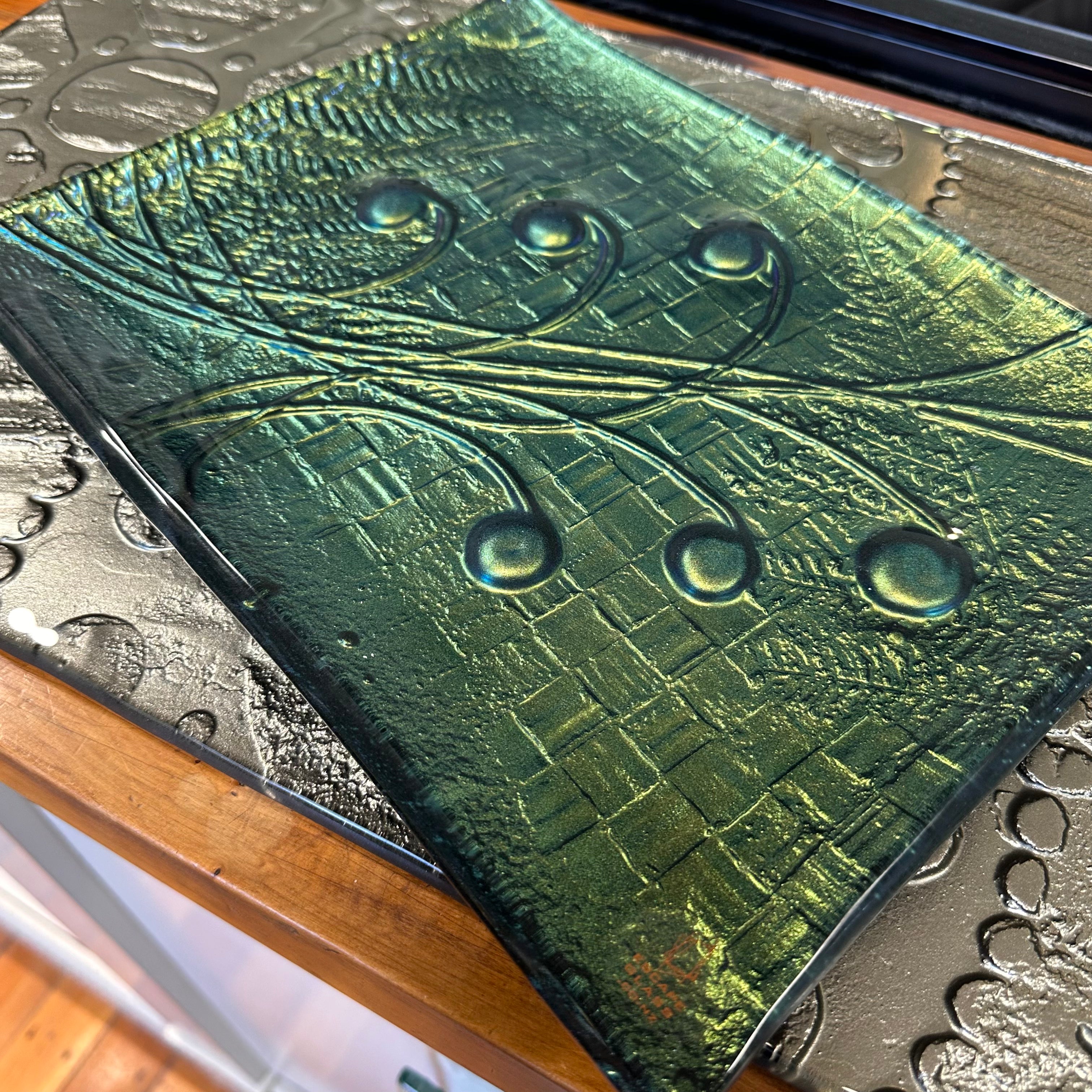 Middle Earth (green/gold) - Rectangular Platter